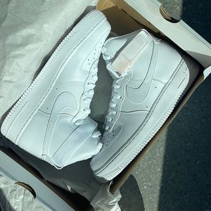 BRAND NEW Nike Airforce 1 High ‘07